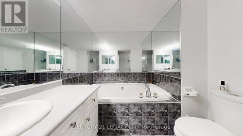 419 - 1400 The Esplanade North W, Pickering, ON - Indoor Photo Showing Bathroom