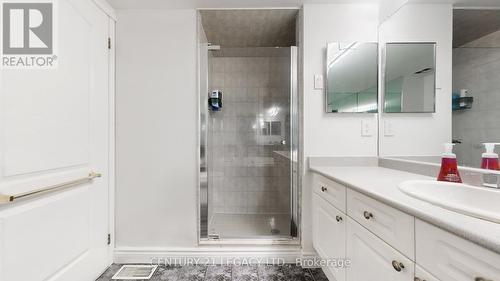 419 - 1400 The Esplanade North W, Pickering, ON - Indoor Photo Showing Bathroom