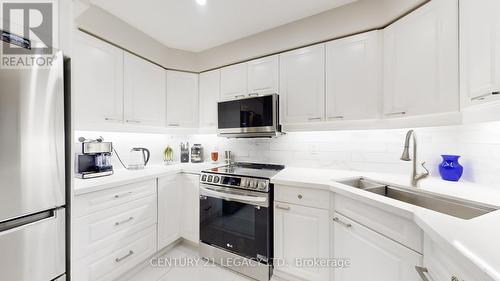 419 - 1400 The Esplanade North W, Pickering, ON - Indoor Photo Showing Kitchen With Upgraded Kitchen