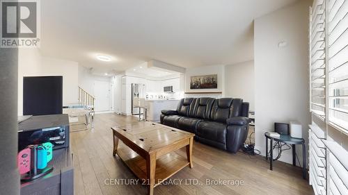 419 - 1400 The Esplanade North W, Pickering, ON - Indoor Photo Showing Living Room