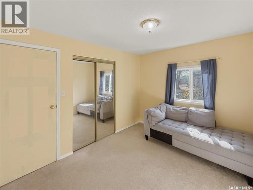 619 4Th Avenue Nw, Swift Current, SK - Indoor