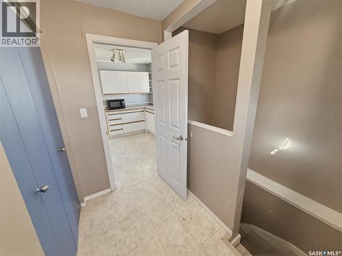 619 4Th Avenue Nw, Swift Current, SK - Indoor Photo Showing Other Room
