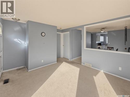 619 4Th Avenue Nw, Swift Current, SK - Indoor Photo Showing Other Room