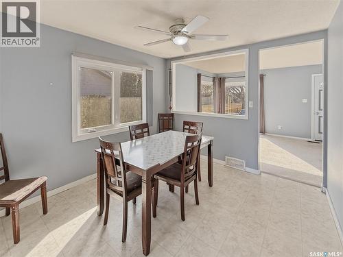 619 4Th Avenue Nw, Swift Current, SK - Indoor Photo Showing Dining Room