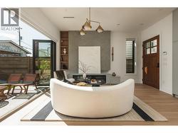 2 2684 OXFORD STREET Vancouver, BC V5K 1N3