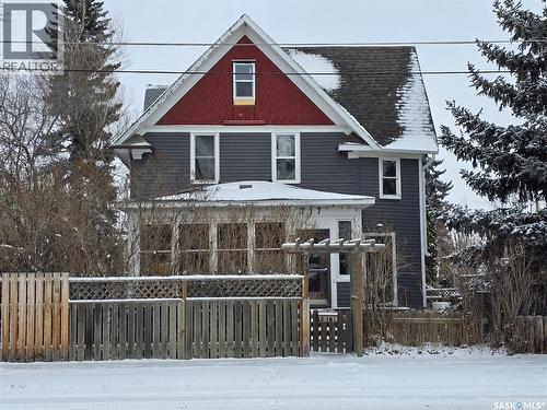 717 Coteau Avenue, Weyburn, SK - Outdoor