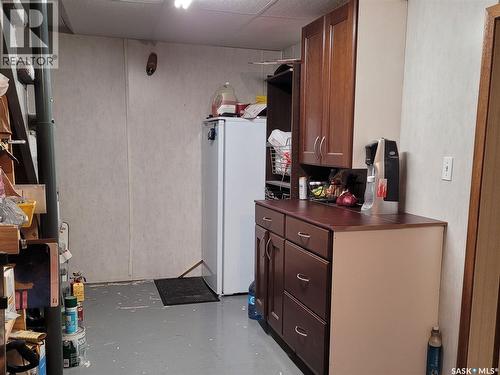 717 Coteau Avenue, Weyburn, SK - Indoor