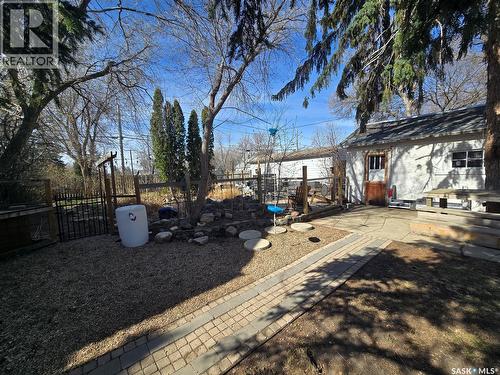 717 Coteau Avenue, Weyburn, SK - Outdoor