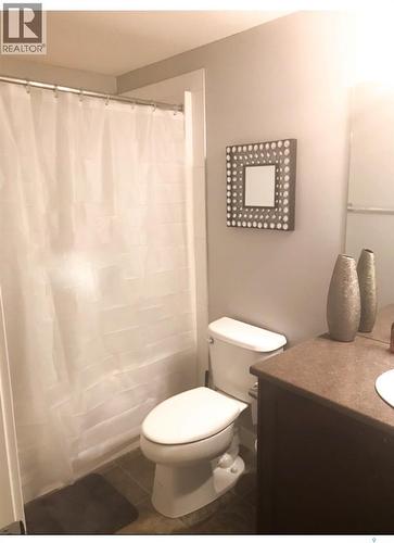 205 820 5Th Street Ne, Weyburn, SK - Indoor Photo Showing Bathroom