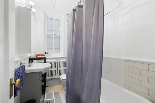 Bathroom - 5-1381 Av. Greene, Westmount, QC - Indoor Photo Showing Bathroom