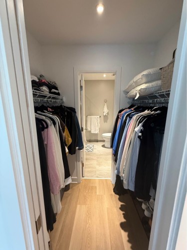 Penderie (Walk-in) - 2105-950 Rue St-Antoine O., Montréal (Ville-Marie), QC - Indoor With Storage