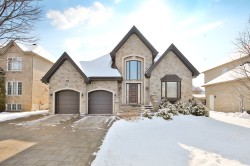 3545 Rue La Durantaye  Longueuil (Saint-Hubert), QC J3Y 0C7