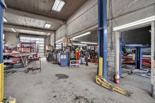 Bureau - 979Z Rue St-Isidore, Saint-Lin/Laurentides, QC 
