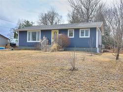 38 Kenneth ST  Beaver Dam, NB E3B 8B4