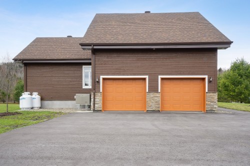 Garage - 1150 Crois. De La Sablière, Sainte-Adèle, QC - Outdoor With Exterior