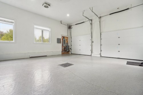 Garage - 1150 Crois. De La Sablière, Sainte-Adèle, QC - Indoor Photo Showing Garage