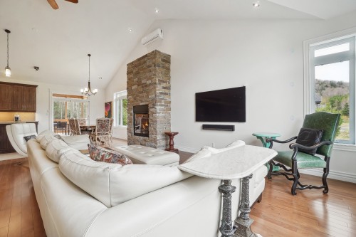 Salon - 1150 Crois. De La Sablière, Sainte-Adèle, QC - Indoor Photo Showing Living Room With Fireplace