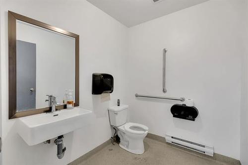 1969 Main St, Winnipeg, MB 