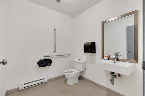 1969 Main St, Winnipeg, MB 