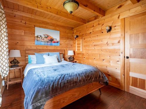8 Simmons Island, West Dover, NS 