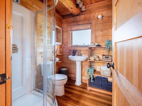 8 Simmons Island, West Dover, NS 
