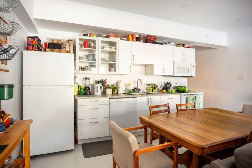 Intergenerational - 40 Ch. Davidson, La Pêche, QC - Indoor