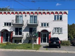4031 Grand Boulevard  Longueuil (Saint-Hubert), QC J4T 2M7