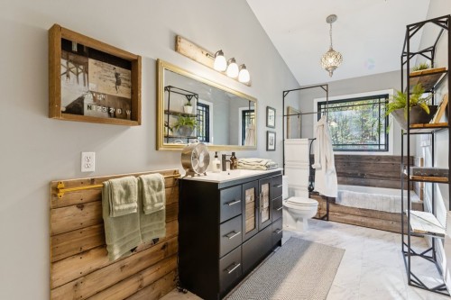 Salle de bains attenante à la CCP - 19 Ch. Mccarthy, Chelsea, QC - Indoor