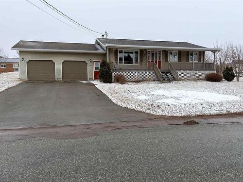 313 NORMAN Drive  Summerside, PE C1N 5X9