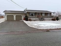 313 NORMAN Drive  Summerside, PE C1N 5X9
