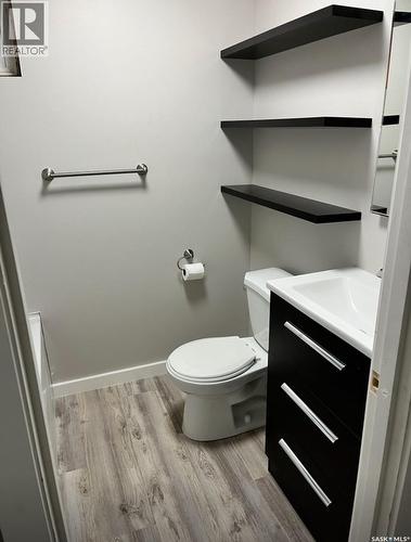 209 8Th Street E, Prince Albert, SK - Indoor Photo Showing Bathroom