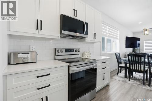194 Sharma Lane, Saskatoon, SK - Indoor Photo Showing Kitchen