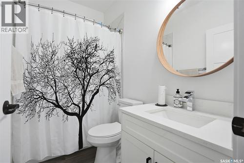 194 Sharma Lane, Saskatoon, SK - Indoor Photo Showing Bathroom