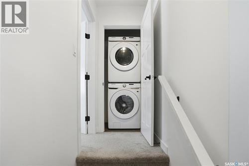 194 Sharma Lane, Saskatoon, SK - Indoor Photo Showing Laundry Room
