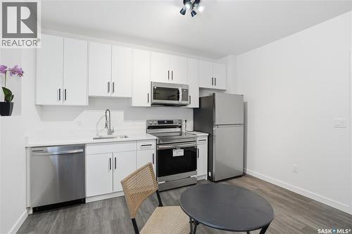 194 Sharma Lane, Saskatoon, SK - Indoor Photo Showing Kitchen