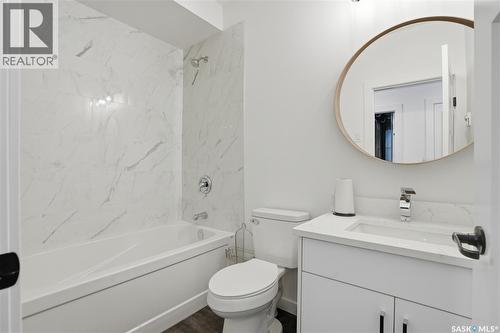 194 Sharma Lane, Saskatoon, SK - Indoor Photo Showing Bathroom