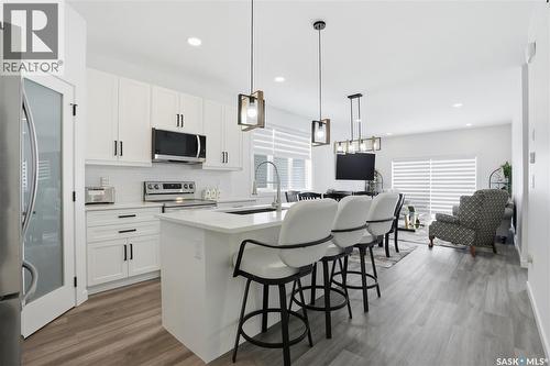 194 Sharma Lane, Saskatoon, SK - Indoor Photo Showing Kitchen With Upgraded Kitchen