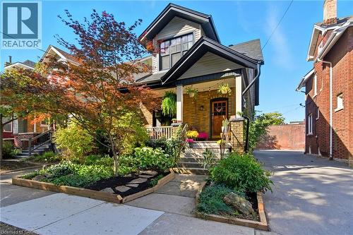 16 BURRIS Street  Hamilton, ON L8M 2J2