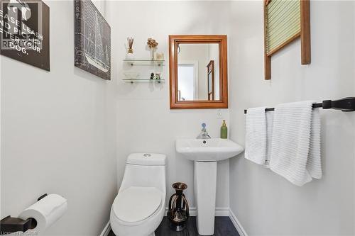 16 Burris Street, Hamilton, ON - Indoor Photo Showing Bathroom