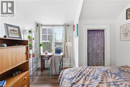 16 Burris Street, Hamilton, ON - Indoor Photo Showing Bedroom