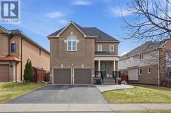 68 ROCKHAVEN Lane Waterdown, ON L8B 0J9