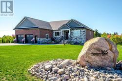 105 ARNOTT DRIVE Selwyn, ON K0L 1T0