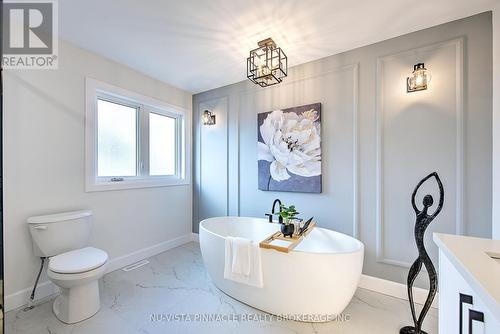4282 Liberty Cross, London South (South V), ON - Indoor Photo Showing Bathroom