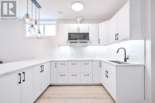 4282 Liberty Cross, London South (South V), ON - Indoor Photo Showing Kitchen