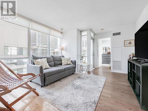 906 - 11 Brunel Court, Toronto, ON - Indoor Photo Showing Living Room