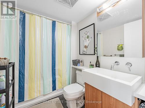 906 - 11 Brunel Court, Toronto, ON - Indoor Photo Showing Bathroom
