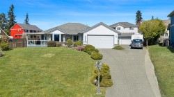 2559 Larkspur Dr Duncan, BC V9L 5G7