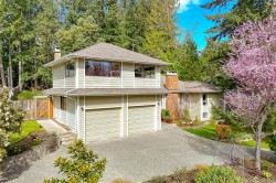 1730 Lopez Pl North Saanich, BC V8L 4X5