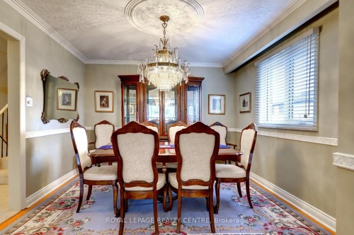 2405 Rosemary Drive, Mississauga, ON - Indoor Photo Showing Dining Room