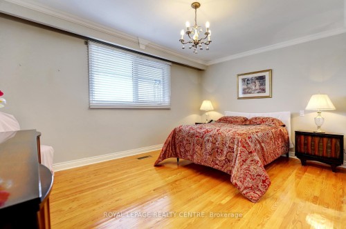 2405 Rosemary Drive, Mississauga, ON - Indoor Photo Showing Bedroom